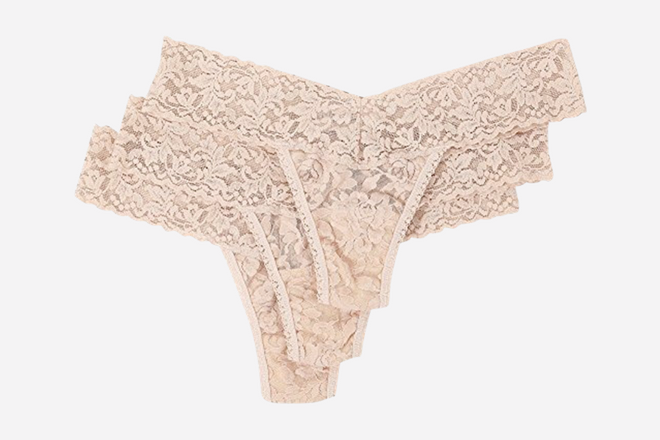 Hanky Panky Womens Signature Lace Low-Rise Thong Panty